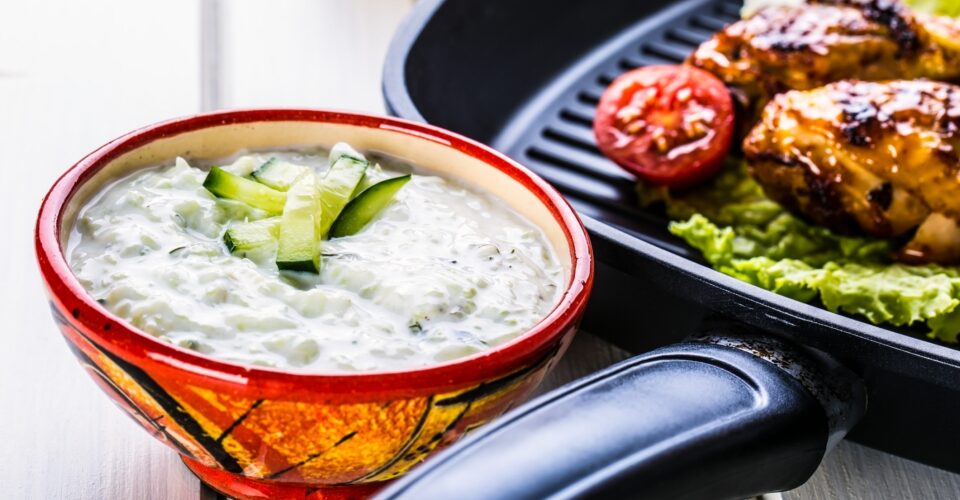 Piept de pui cu sos tzatziki
